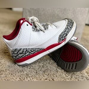 Nike Air Jordan 3 Retro "Cardinal Red"                     Toddler Size 9C